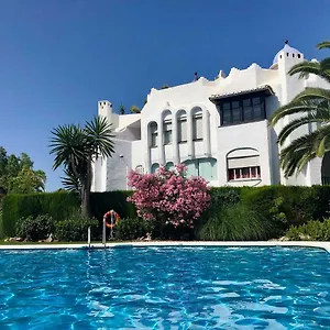 Apartamento Bright 300m From The, Sitio de Calahonda